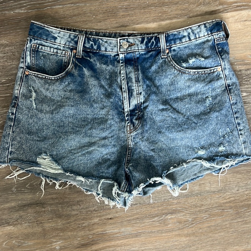 Distressed jean shorts